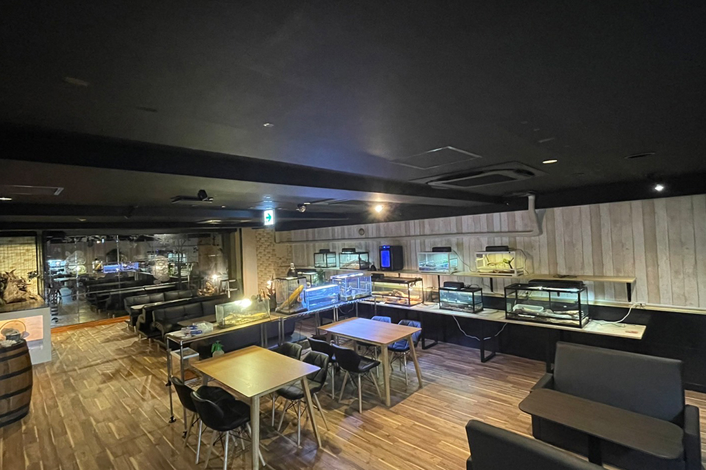 店舗案内