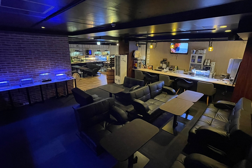 店舗案内